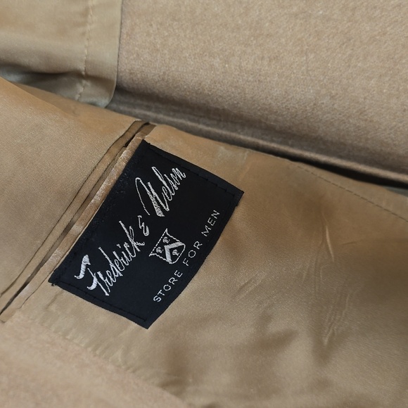 Fredrick and NelsonVery good condition. No rips, holes or tears. - Picture 4 of 10